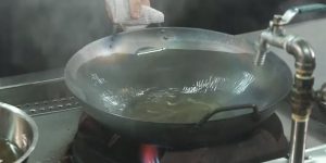 Cách Tôi Chảo Mới Mua - Một Vài Lưu Ý Khi Sử Dụng