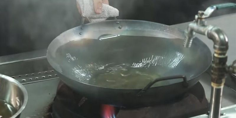 Cách Tôi Chảo Mới Mua - Một Vài Lưu Ý Khi Sử Dụng