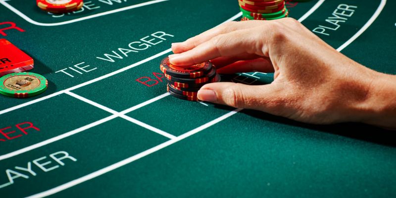 Bỏ túi ngay luật chơi Baccarat phổ biến hiện nay